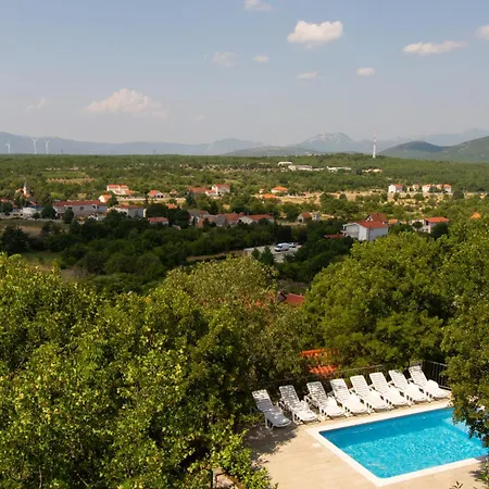 Villa Madunic With Private Swimming Pool