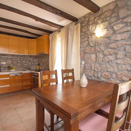 Villa Madunic With Private Swimming Pool Cista Provo